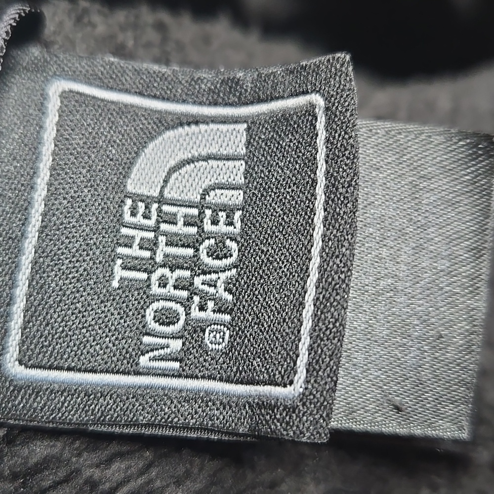 The North Face Women's Black Fleece Jacket. #123 - Picture 5 of 5